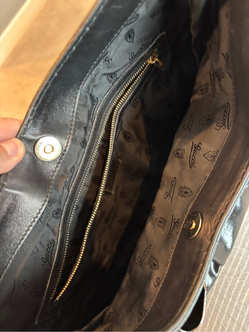 Gucci Black Patent Hobo Bag with Statement Buckle - Picture 4 of 6
